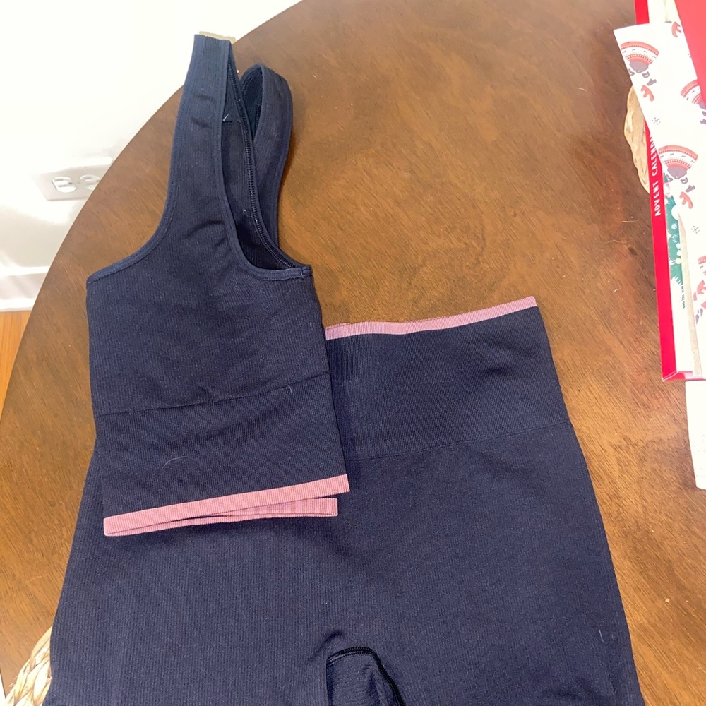 Outdoor Voices Size Medium Ribbed Set
